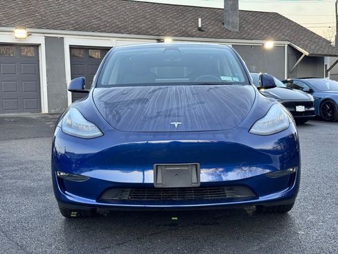 Used 2023 Tesla Model Y Long Range image 2