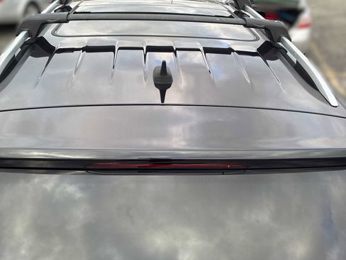 Used 2020 Volkswagen Tiguan SEL Premium R-Line image 9