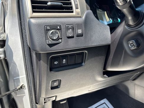 Used 2017 Lexus GX 460 Premium w/ Premium Package AWD/4WD image 40