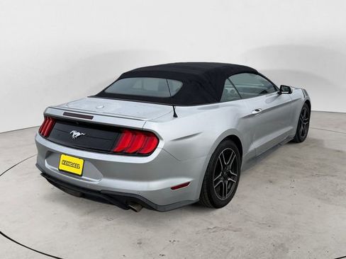 Used 2018 Ford Mustang Premium RWD image 5
