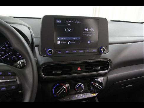 Certified 2023 Hyundai Kona SE w/ Cargo Package FWD image 9