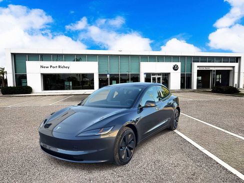 Used 2025 Tesla Model 3 Long Range image 4