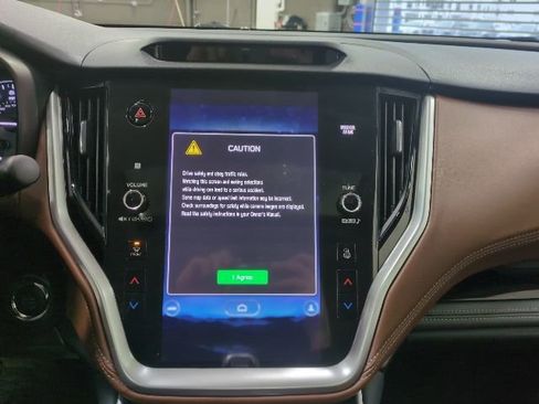 Certified 2022 Subaru Outback Touring XT image 11