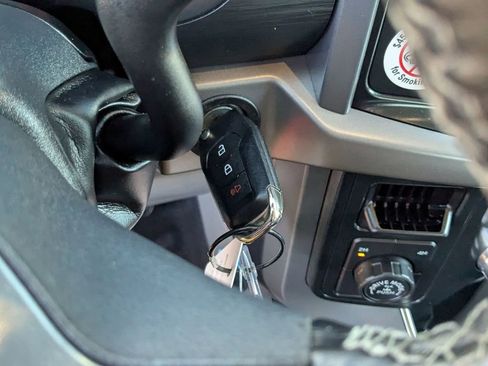 Used 2025 Ford F150 XLT w/ Equipment Group 301A Standard image 30