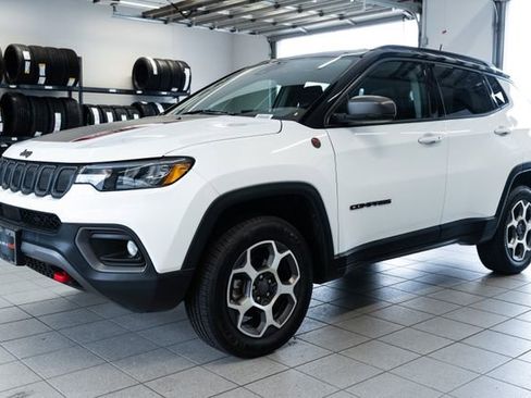Used 2022 Jeep Compass Trailhawk AWD/4WD image 3