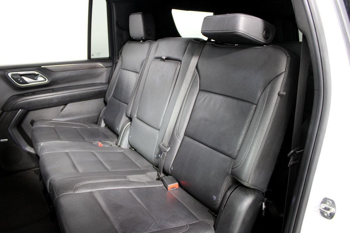 Used 2023 Chevrolet Suburban LT AWD/4WD image 25