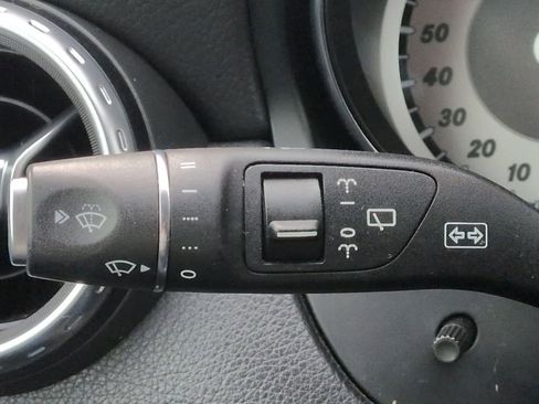 Used 2016 Mercedes-Benz GLA 250 4MATIC image 29