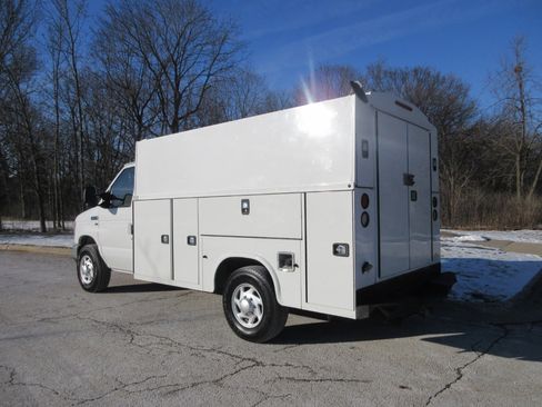 Used 2015 Ford E-350 and Econoline 350 Super Duty image 33
