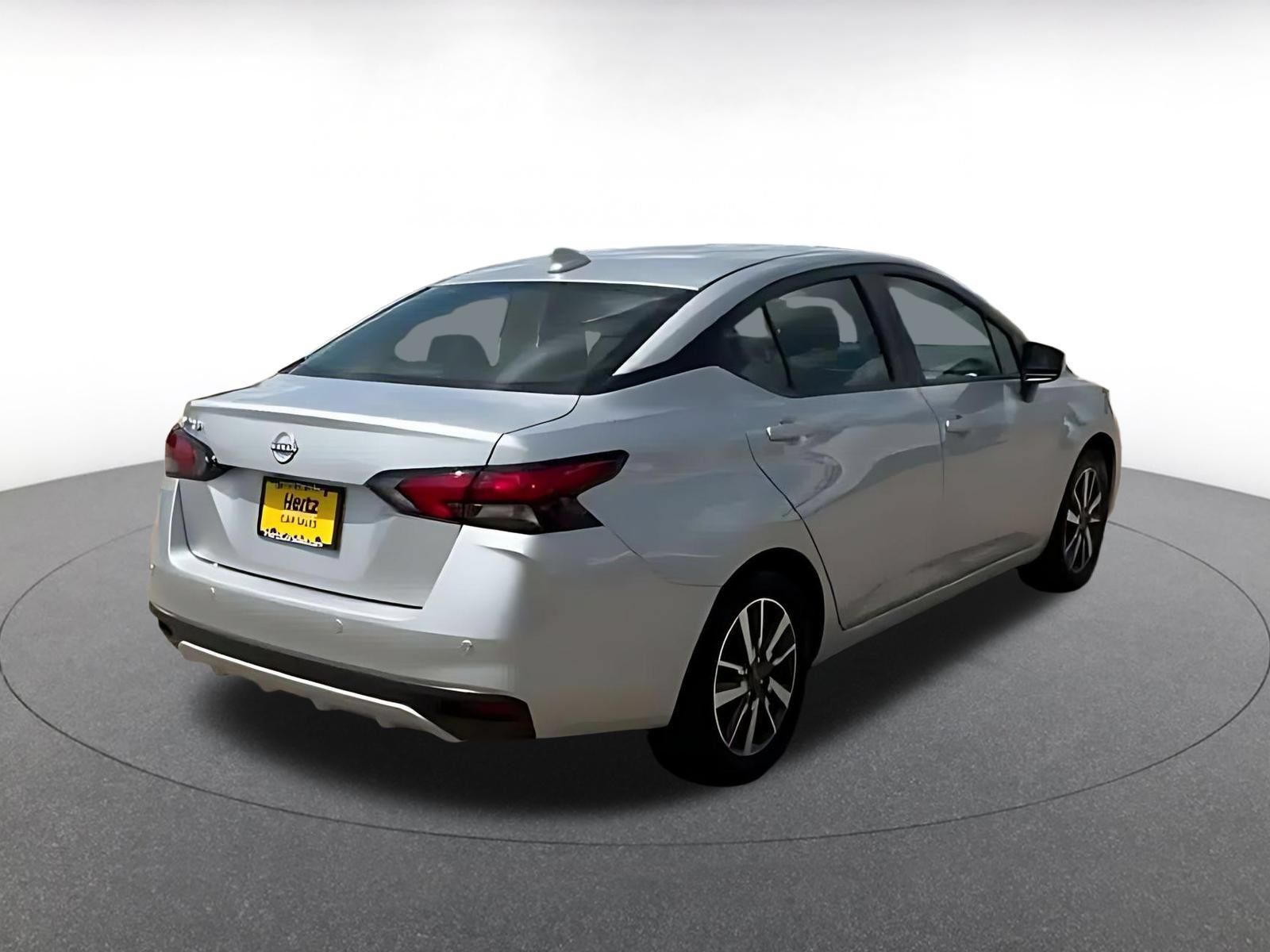 Used 2025 Nissan Versa SV FWD image 13