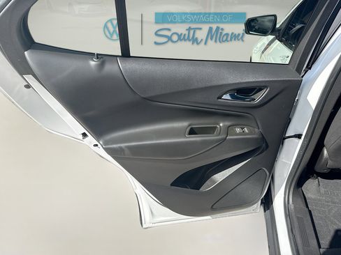 Used 2022 Chevrolet Equinox LT FWD image 25
