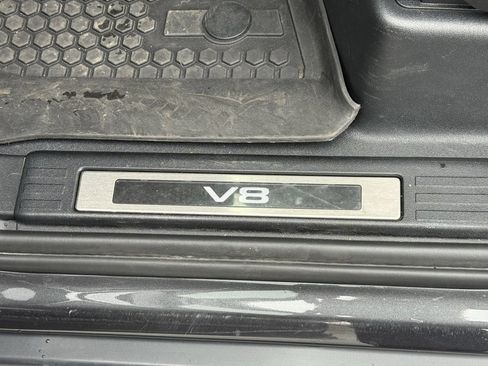 Certified 2025 Land Rover Defender 130 V8 image 14