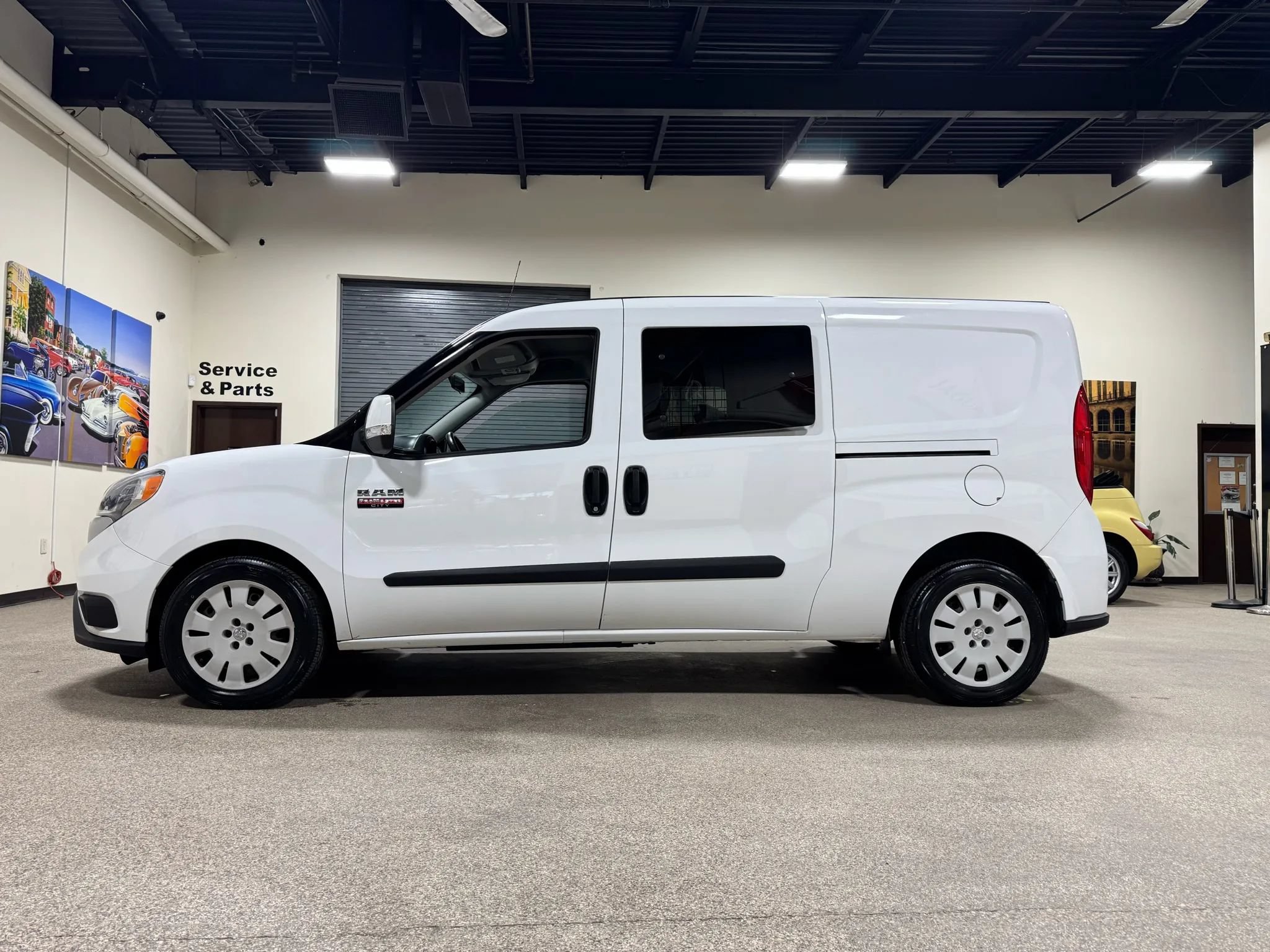Used 2019 RAM ProMaster City Tradesman SLT FWD image 4