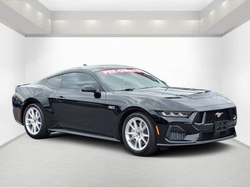 Used 2024 Ford Mustang GT Premium RWD image 1