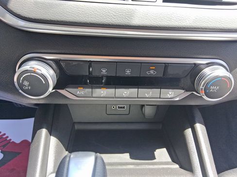 Used 2023 Nissan Altima 2.5 S FWD image 19
