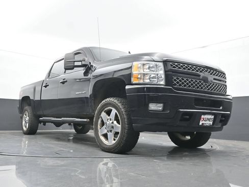 Used 2014 Chevrolet Silverado 2500 LTZ w/ LTZ Plus Package AWD/4WD image 39