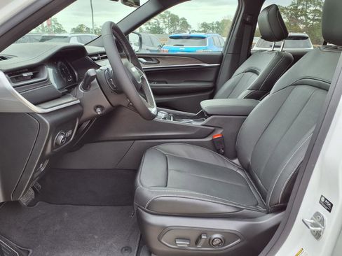 New 2026 Jeep Grand Cherokee Limited AWD/4WD image 15