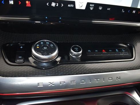 Used 2025 Ford Expedition Platinum w/ Stealth Performance Package image 26