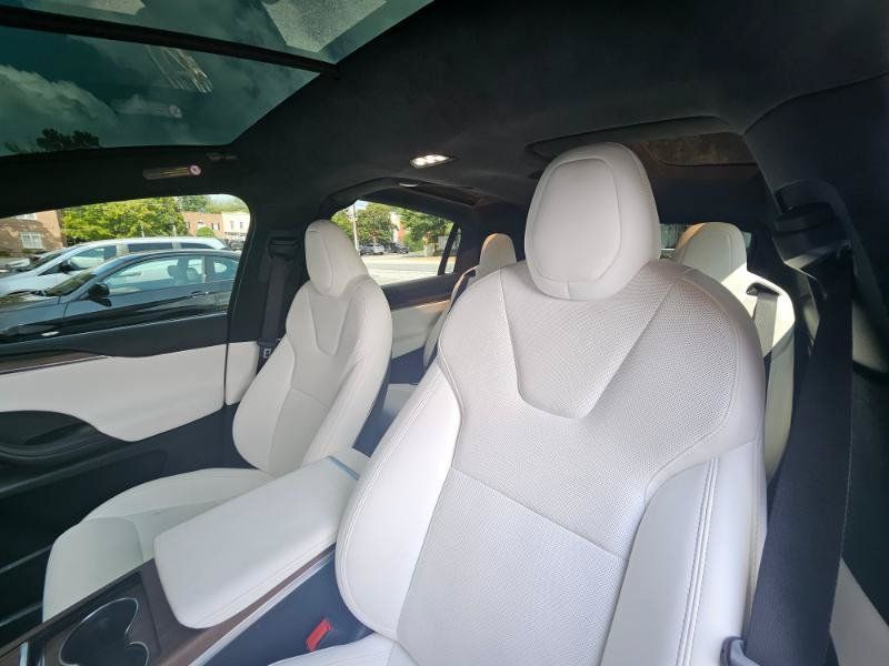 Used 2023 Tesla Model X AWD/4WD image 38