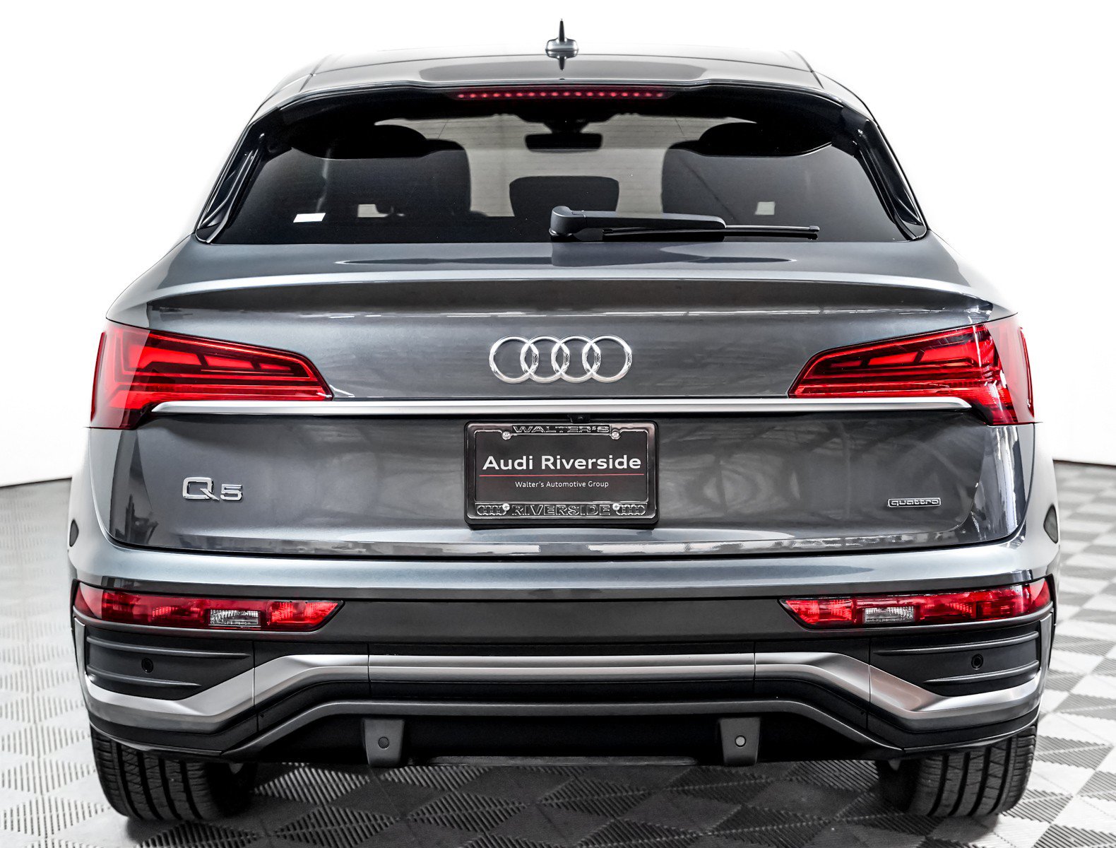 Used 2023 Audi Q5 2.0T Premium Plus w/ Premium Plus Package AWD/4WD image 7