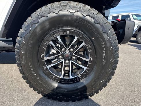 New 2026 Jeep Wrangler Rubicon image 13