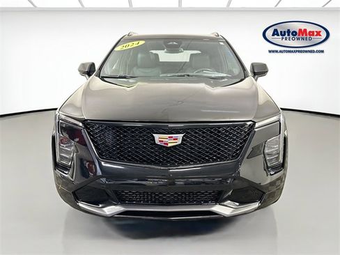Used 2024 Cadillac XT4 Sport image 7