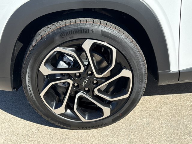 New 2026 Chevrolet Trax RS w/ Sunroof Package FWD image 9