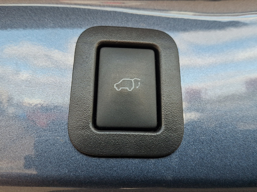 Used 2019 Toyota Highlander Limited Platinum AWD/4WD image 34
