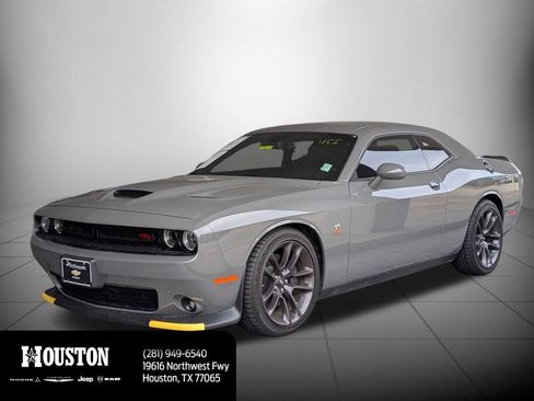 Used 2023 Dodge Challenger R/T Scat Pack image 6