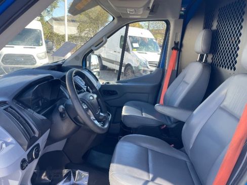 Used 2018 Ford Transit 250 w/RH Sliding Door Medium Roof image 14