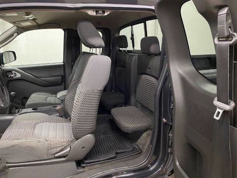 Used 2010 Nissan Frontier SE w/ SE Value Truck Pkg image 14