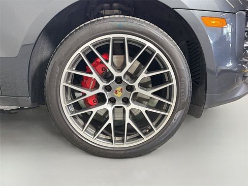 Certified 2021 Porsche Macan S AWD/4WD image 14