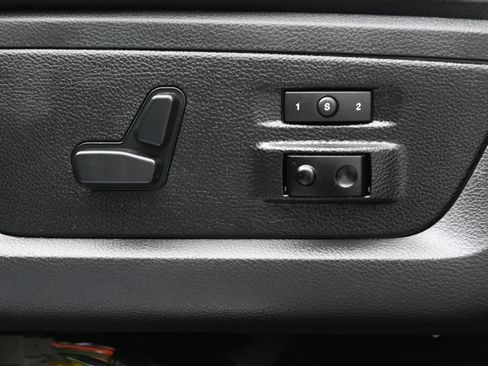 Used 2017 RAM 2500 Limited AWD/4WD image 10
