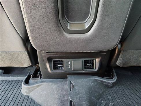 Used 2024 Chevrolet Silverado 1500 Custom Trail Boss w/ LPO, Dark Essentials Package AWD/4WD image 17