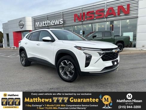 Used 2024 Chevrolet Trax LT image 1