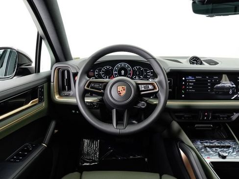 New 2026 Porsche Cayenne Coupe AWD/4WD image 15