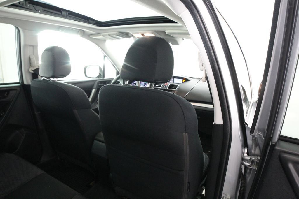 Used 2018 Subaru Forester 2.5i Premium AWD/4WD image 39