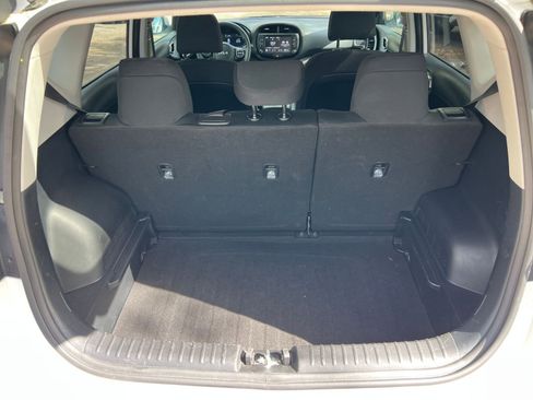 Used 2025 Kia Soul LX w/ LX Technology Package image 29