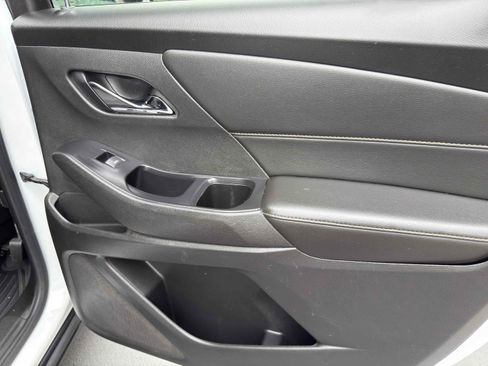 Used 2020 Chevrolet Traverse LS image 64