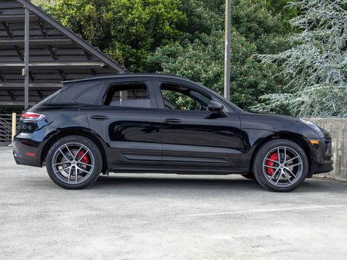 Certified 2022 Porsche Macan S AWD/4WD image 12