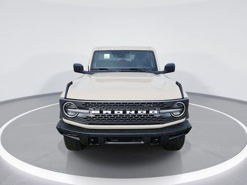 New 2025 Ford Bronco Badlands image 3