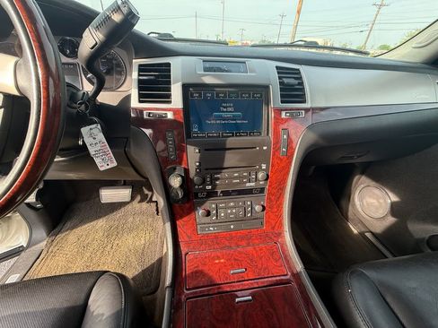 Used 2008 Cadillac Escalade AWD image 15