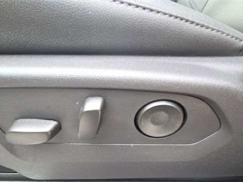 New 2026 GMC Sierra 2500 SLT w/ SLT Premium Package image 37