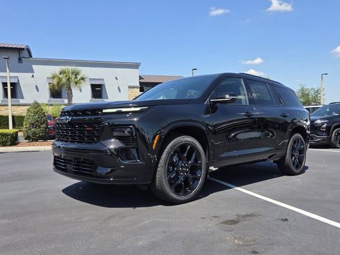 New 2026 Chevrolet Traverse RS w/ LPO, Floor Liner Package image 2