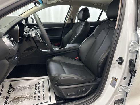 Used 2026 Genesis G70 2.5T image 17