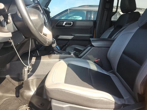 Used 2021 Ford Bronco Black Diamond image 6