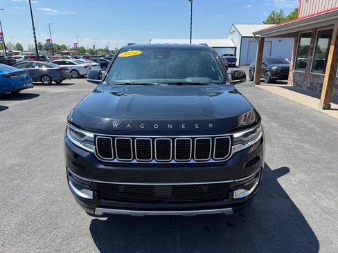 Used 2024 Jeep Wagoneer L Series II AWD/4WD image 10