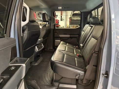 Used 2023 Ford F250 Lariat w/ Sport Appearance Package AWD/4WD image 34