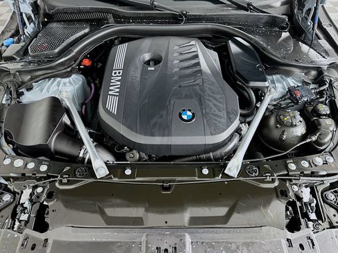 Used 2026 BMW 540i xDrive w/ M Sport Package AWD/4WD image 31