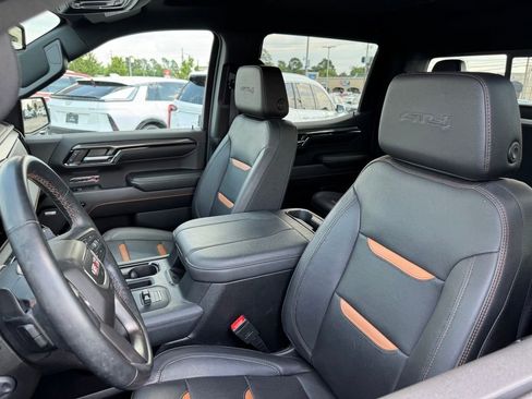 Used 2024 GMC Sierra 1500 AT4 w/ AT4 Premium Package AWD/4WD image 10