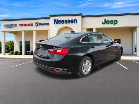 Used 2024 Chevrolet Malibu LT FWD image 7